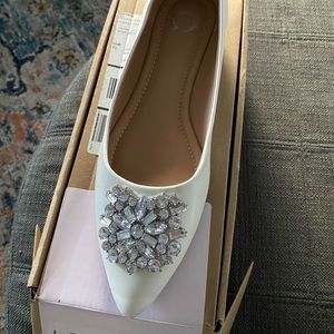 Ivory flats- perfect for a wedding!